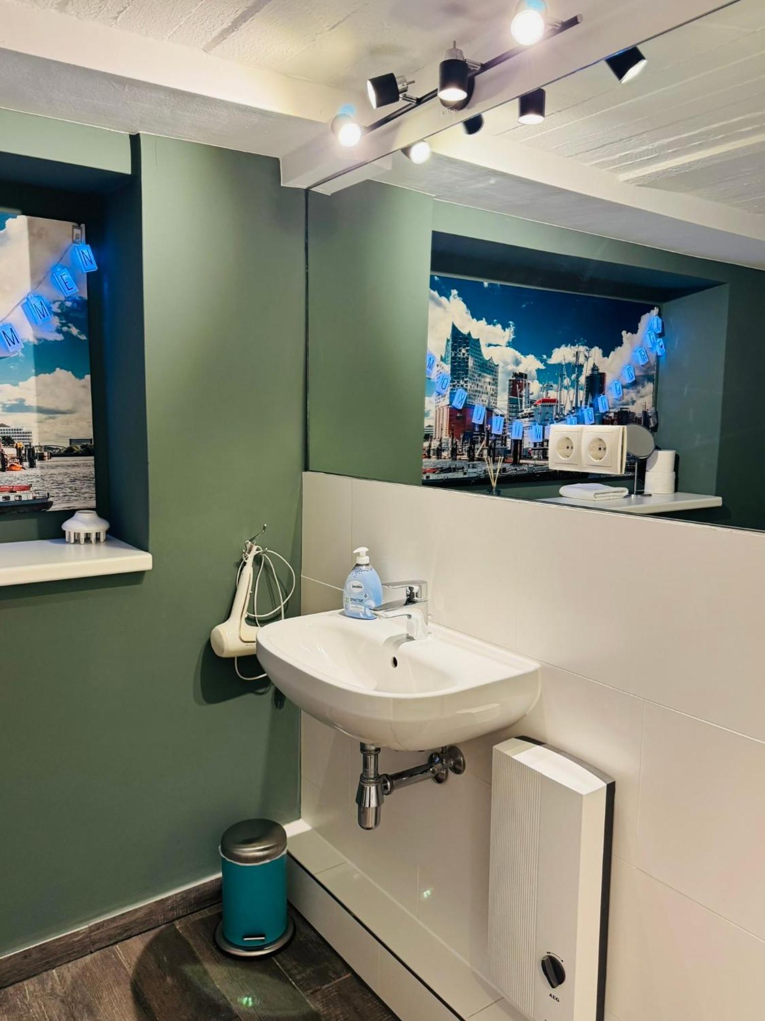 Urban Stay Hamburg - Apartments "Backbord" & "Steuerbord Mit Sauna" المظهر الخارجي الصورة
